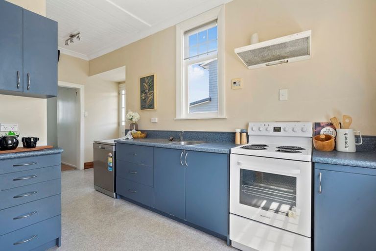 Photo of property in 18 North Street, Petone, Lower Hutt, 5012