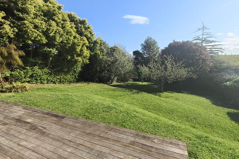 Photo of property in 12 Tindalls Bay Road, Tindalls Beach, Whangaparaoa, 0930