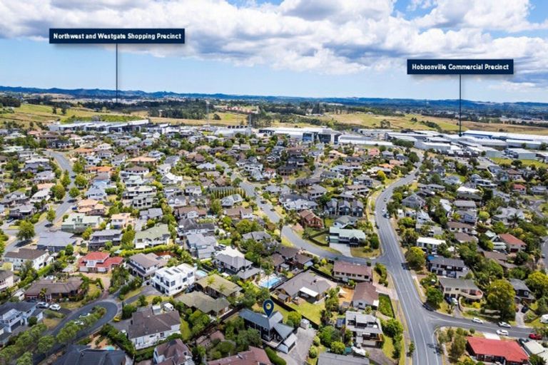 Photo of property in 33 Marina View Drive, West Harbour, Auckland, 0618