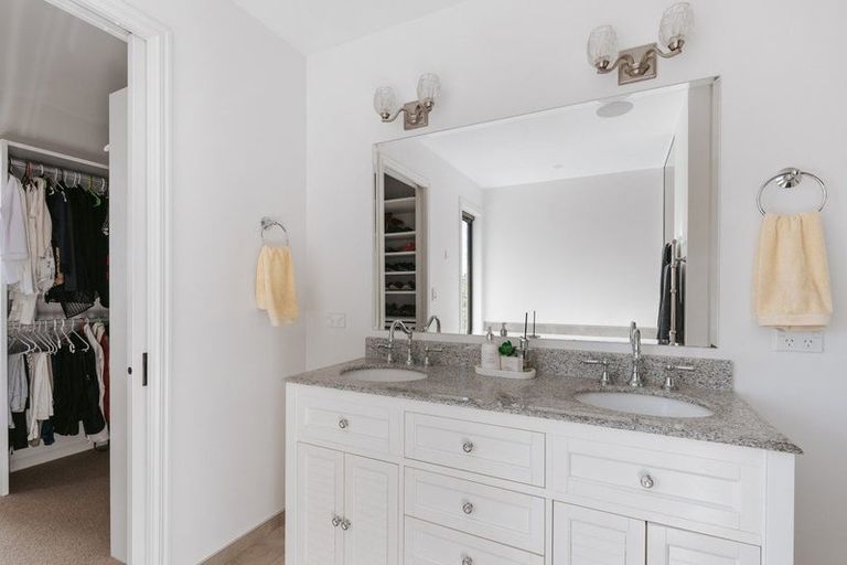 Photo of property in 29 Holcombrooke Lane, Welcome Bay, Tauranga, 3175