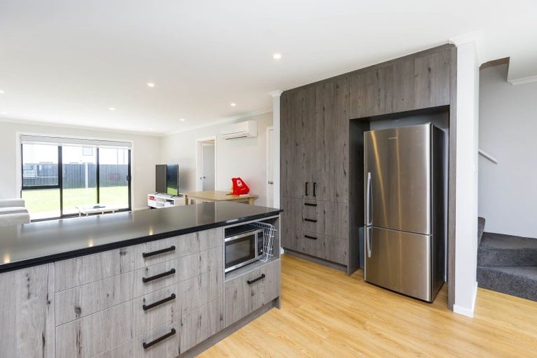 Photo of property in 18 Cynisca Crescent, Wallaceville, Upper Hutt, 5018