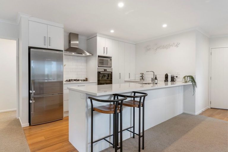 Photo of property in 22 Rire Hau Lane, Pyes Pa, Tauranga, 3112