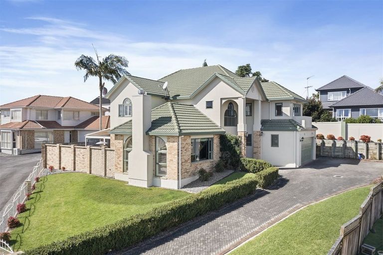 Photo of property in 36a Jane Eyre Drive, Somerville, Auckland, 2014