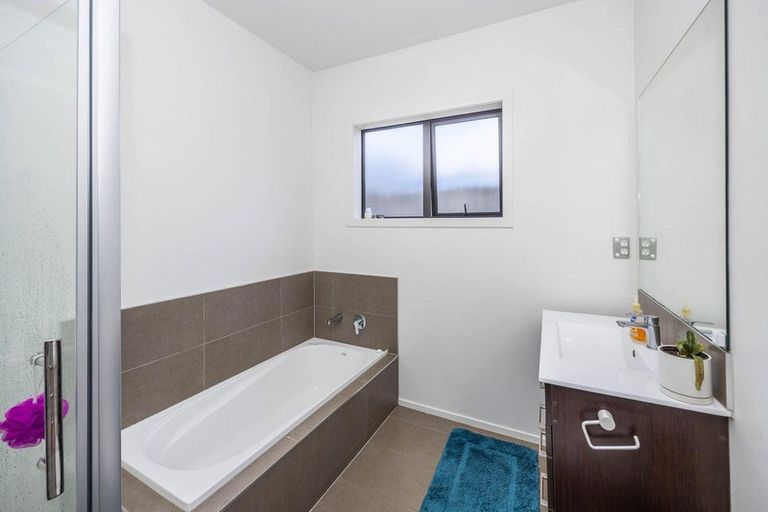 Photo of property in 15 Te Ironui Place, Huntington, Hamilton, 3210