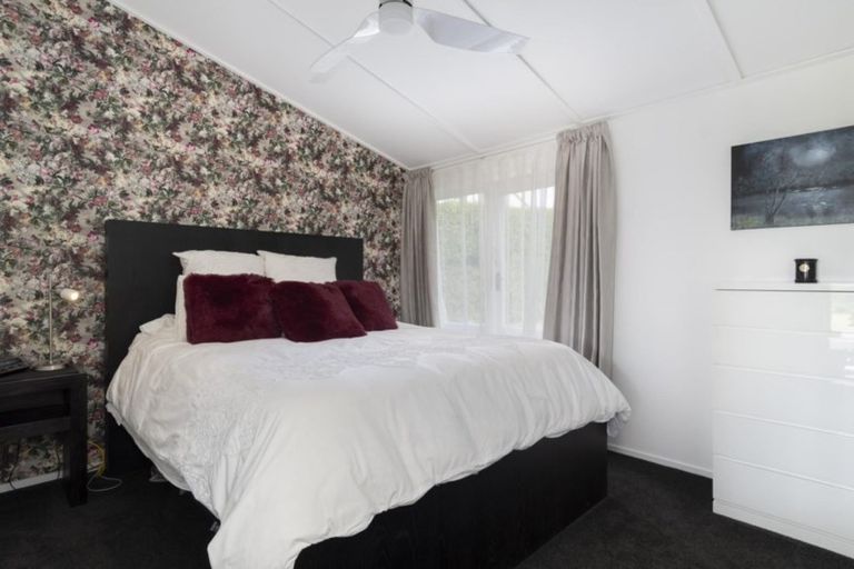 Photo of property in 18 Sutherland Road, Brookfield, Tauranga, 3110