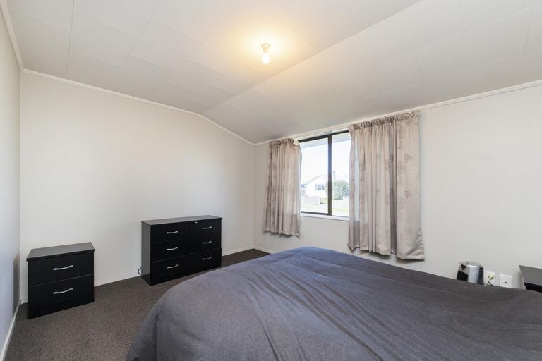 Photo of property in 31 Peter Hall Drive, Kelvin Grove, Palmerston North, 4414