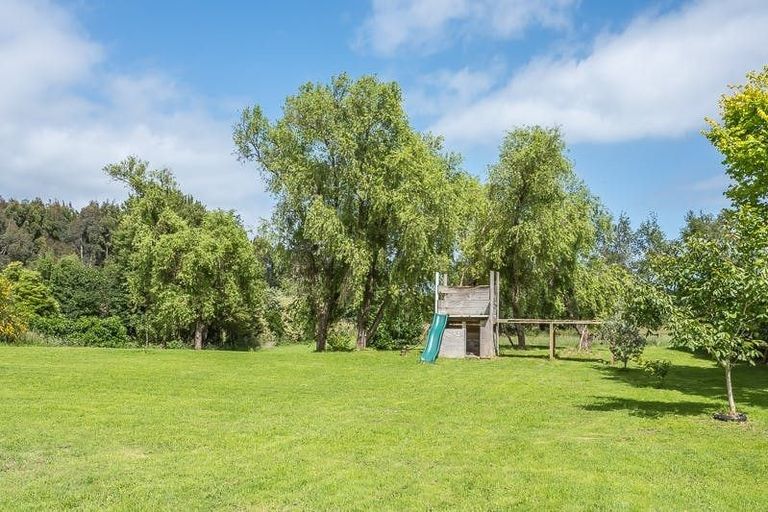 Photo of property in 178 Main Road South, Raumati South, Paraparaumu, 5032