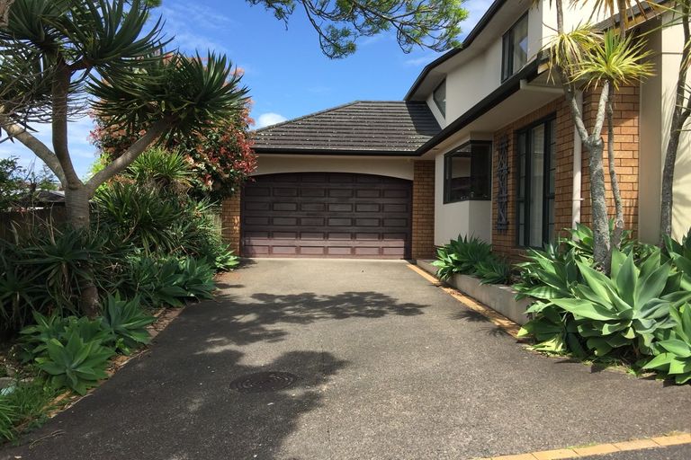 Photo of property in 1/9 Leicester Parade, Somerville, Auckland, 2014