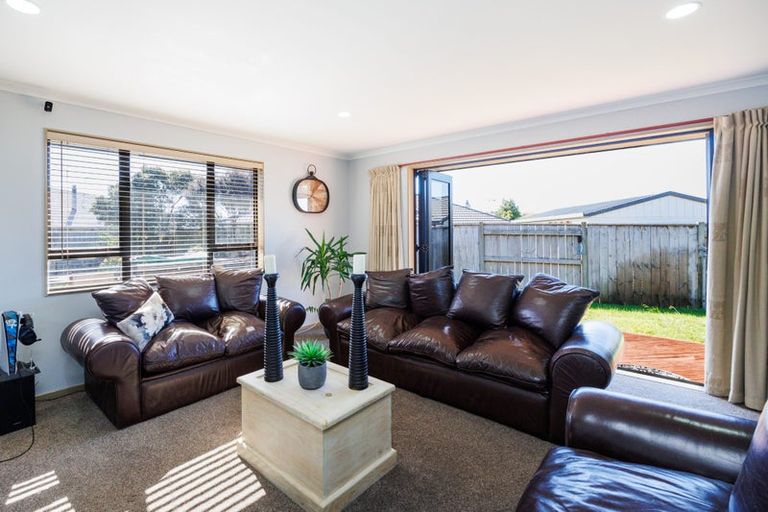 Photo of property in 12 Walnut Grove, Kelvin Grove, Palmerston North, 4414