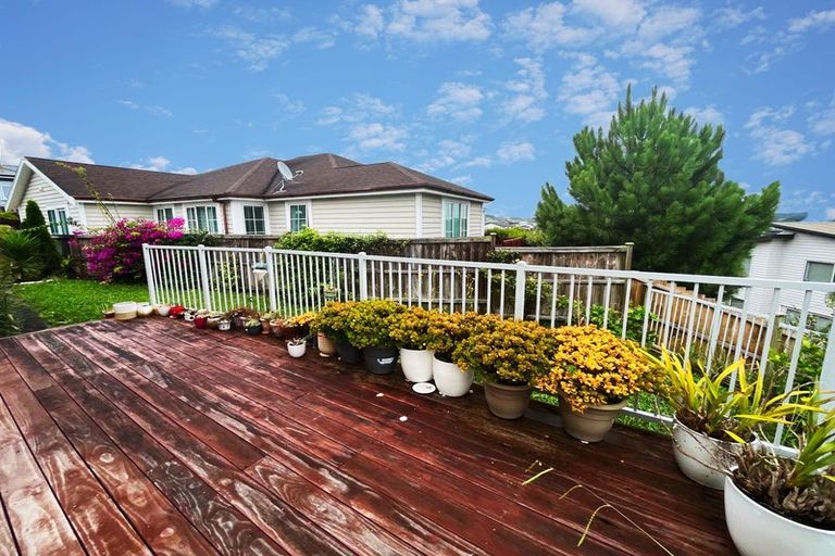 Photo of property in 16 Gumdigger Rise, Silverdale, 0932