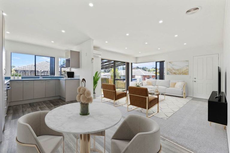 Photo of property in 2 Pantera Way, Hillpark, Auckland, 2102