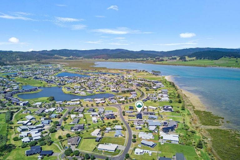 Photo of property in 113 Kelly Jade Avenue, Matarangi, Whitianga, 3592