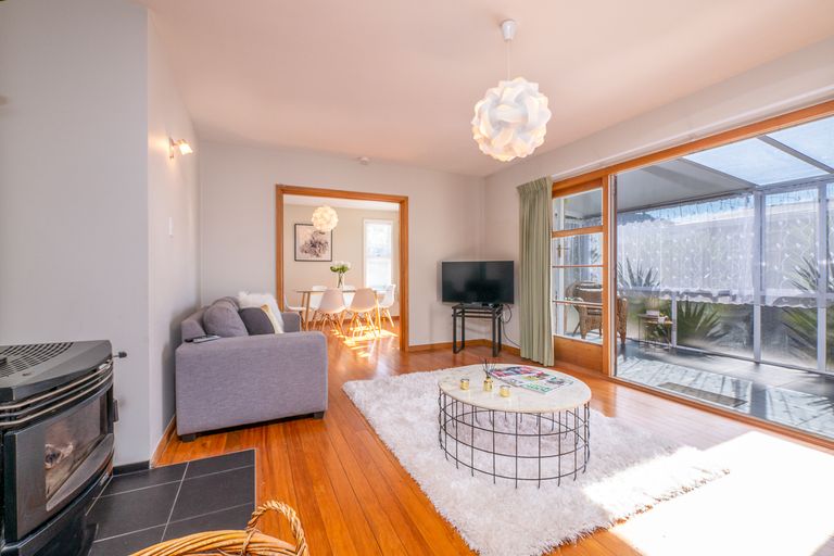 Photo of property in 71a Main Road, Redcliffs, Christchurch, 8081