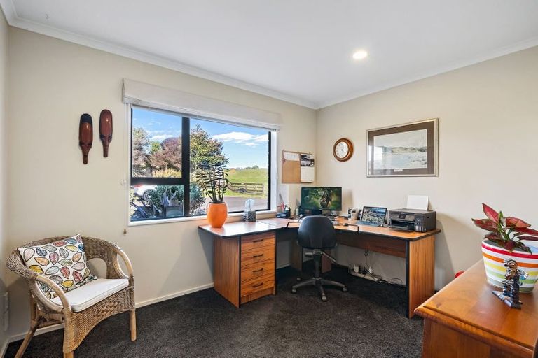 Photo of property in 2 Halsey Grove, Paraparaumu Beach, Paraparaumu, 5032