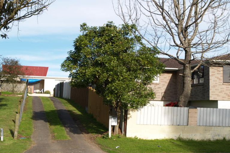 Photo of property in 23 Chelburn Crescent, Mangere East, Auckland, 2024