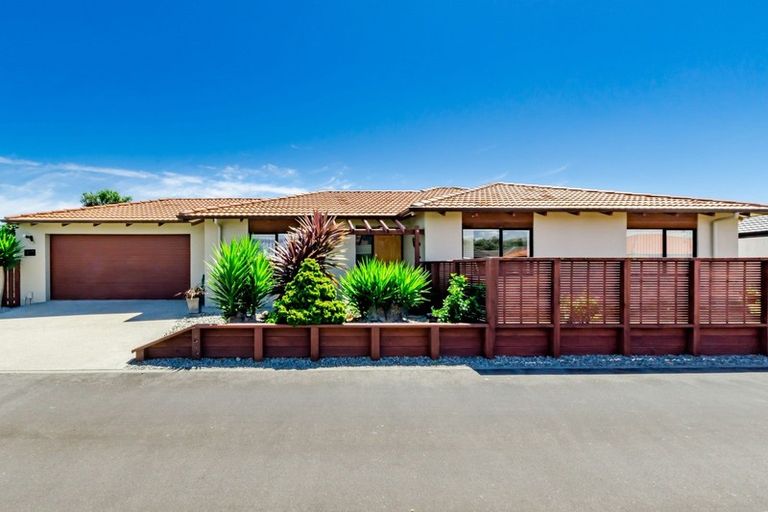 Photo of property in 7 Central Park, Paraparaumu Beach, Paraparaumu, 5032