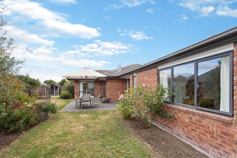 Photo of property in 6 Hawkins Place, Rangiora, 7400