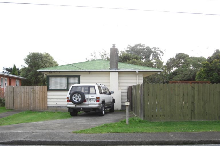 Photo of property in 11 Buckley Grove, Paraparaumu, 5032