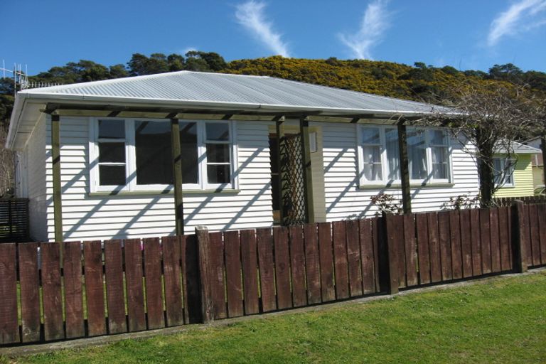 Photo of property in 28 Dover Road, Wainuiomata, Lower Hutt, 5014