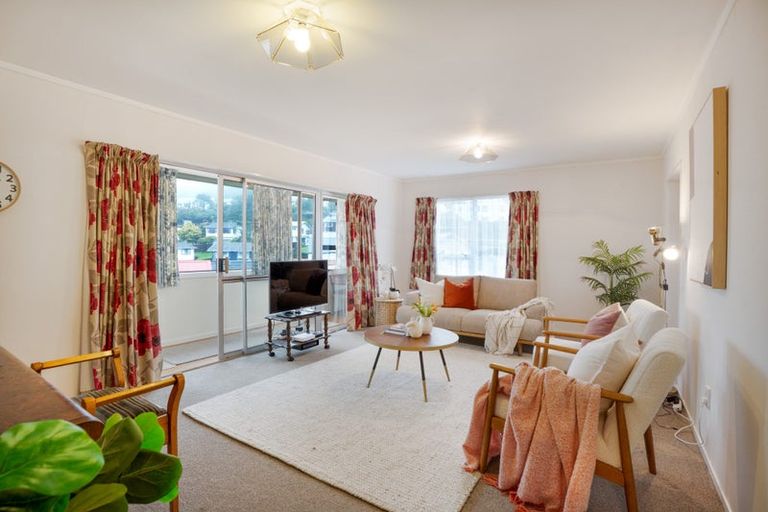 Photo of property in 4 Tralee Place, Johnsonville, Wellington, 6037