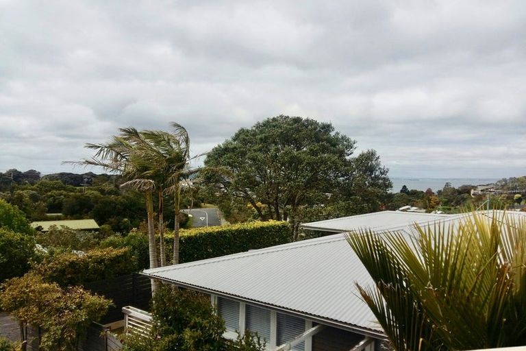 Photo of property in 3/3 Peter Terrace, Castor Bay, Auckland, 0620