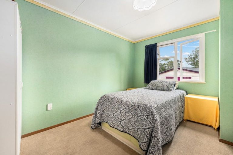 Photo of property in 17 Flyger Street, Kimbolton, 4774