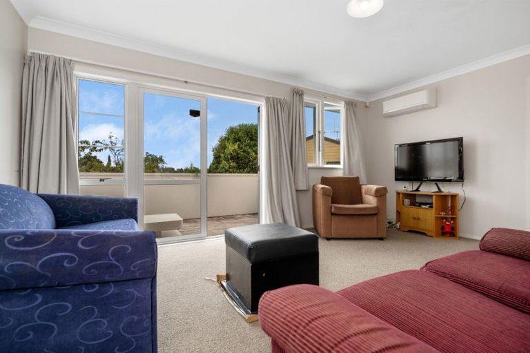 Photo of property in 33 Henderson Crescent, Parkvale, Tauranga, 3112