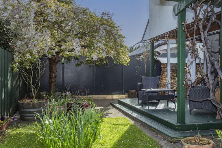 Photo of property in 1/144a Yaldhurst Road, Sockburn, Christchurch, 8042