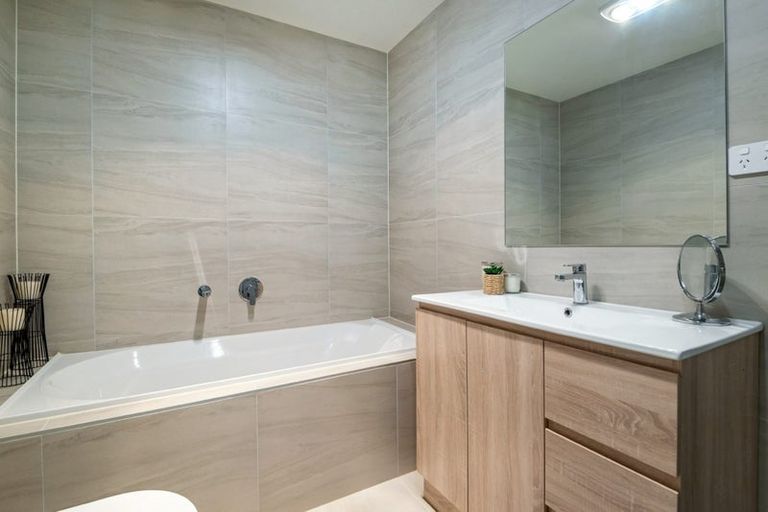 Photo of property in 8/26 Long Bay Drive, Torbay, Auckland, 0630