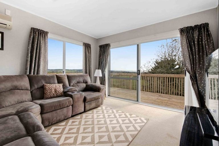 Photo of property in 95 Mangakura Road, Helensville, 0800