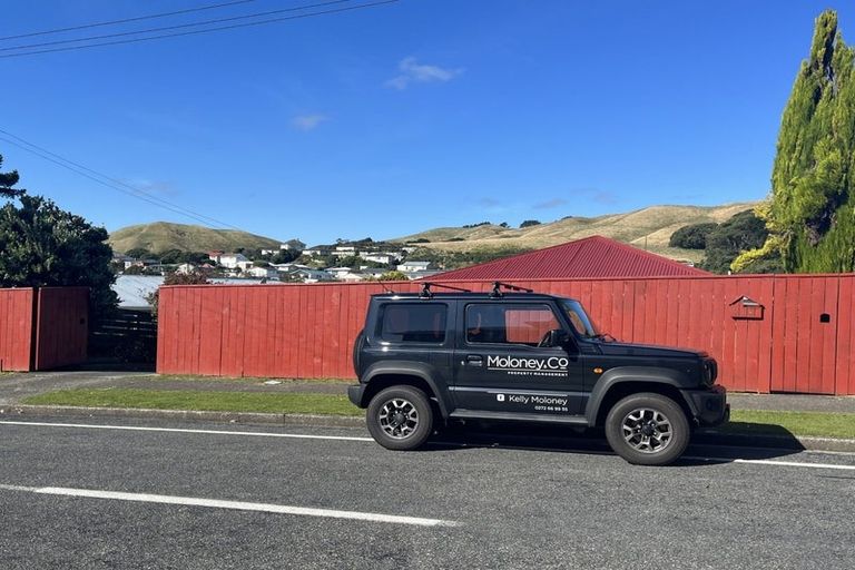 Photo of property in 114 Driver Crescent, Cannons Creek, Porirua, 5024