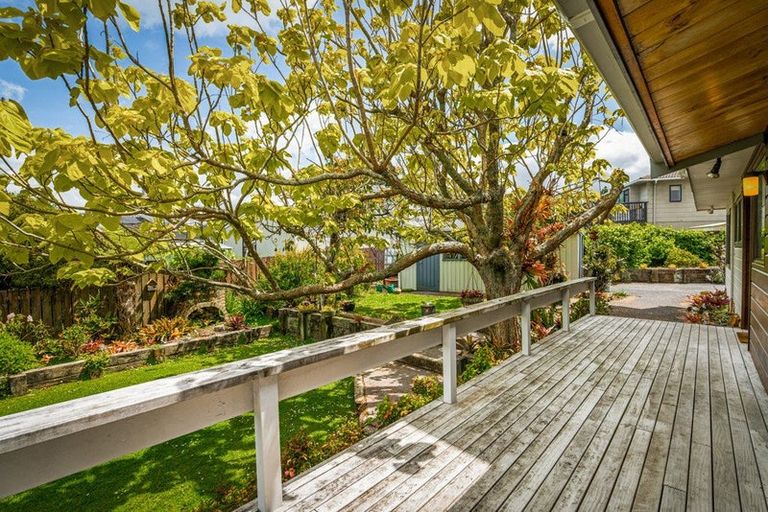 Photo of property in 143 West Harbour Drive, West Harbour, Auckland, 0618