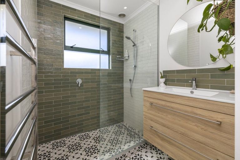 Photo of property in 13 Tutchen Avenue, Raglan, 3225