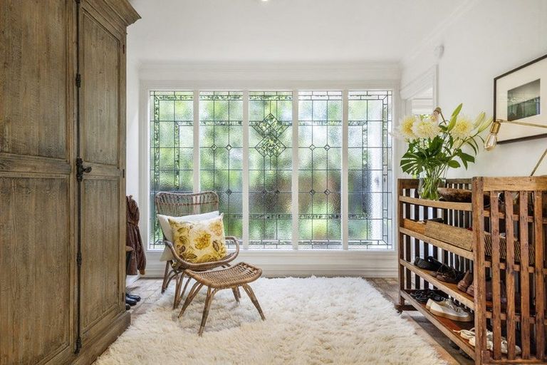 Photo of property in 49b Roland Road, Greenhithe, Auckland, 0632