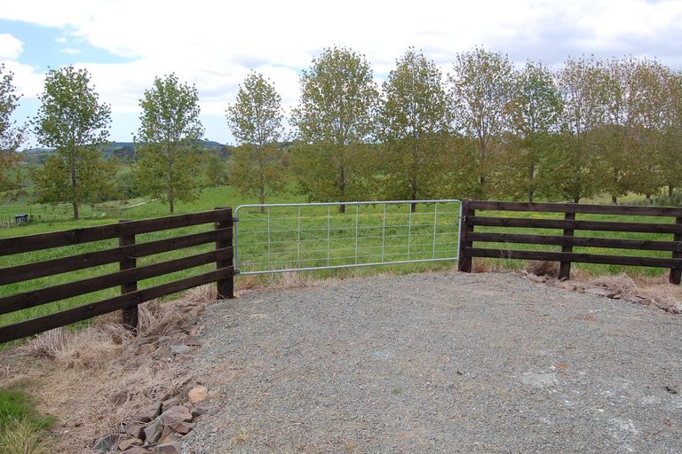 Photo of property in 54 Rangiora Road, Kaiwaka, 0573