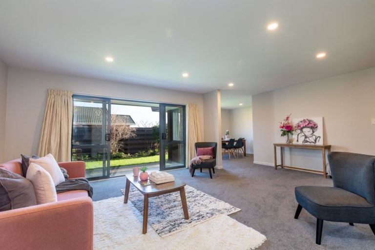 Photo of property in 76 Kapanui Road, Waikanae, 5036