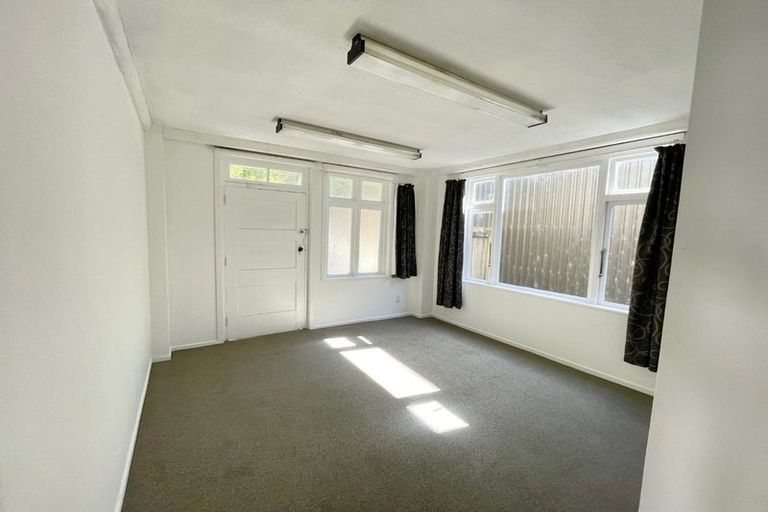 Photo of property in 151 Grant Road, Thorndon, Wellington, 6011