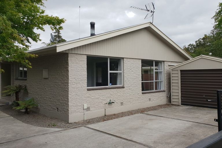 Photo of property in 8 Saunders Place, Redwood, Christchurch, 8051