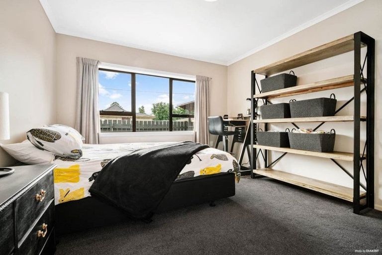 Photo of property in 35 Clevedon Road, Papakura, 2110