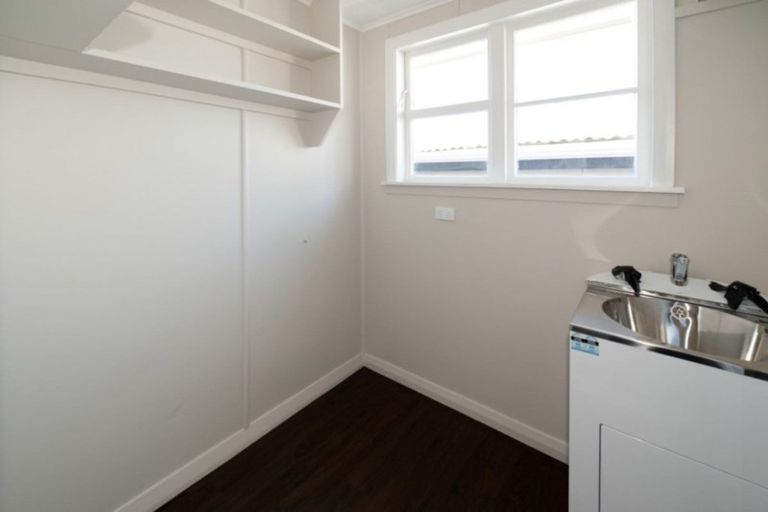 Photo of property in 9 Wilmot Street, Northcote, Christchurch, 8052