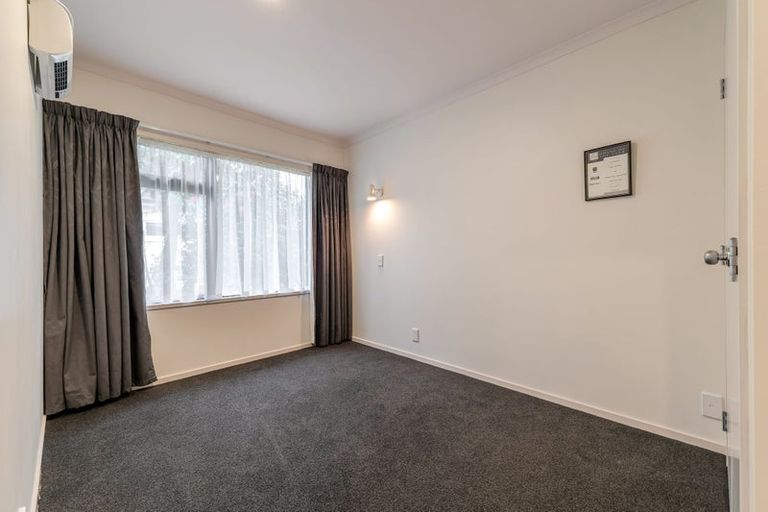 Photo of property in 14 Winston Avenue, Hokowhitu, Palmerston North, 4410