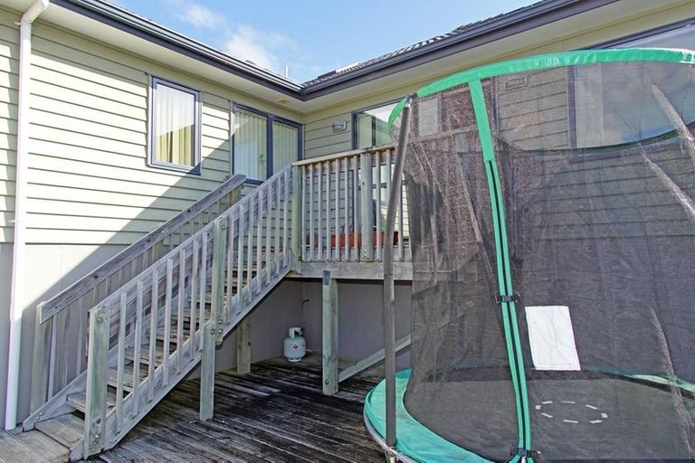 Photo of property in 10 Cityview Place, Massey, Auckland, 0614