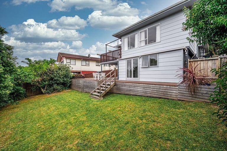 Photo of property in 28 Lewisham Street, Highland Park, Auckland, 2010