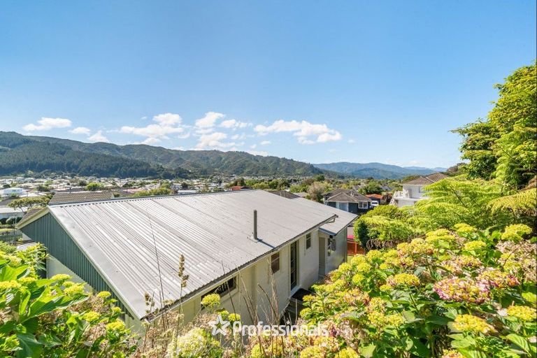 Photo of property in 8 Harlow Grove, Wainuiomata, Lower Hutt, 5014