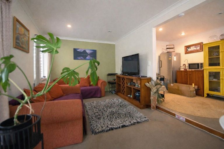 Photo of property in 9 Moana Street, Kaka Point, Balclutha, 9271