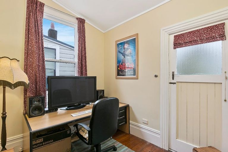 Photo of property in 43 Aro Street, Aro Valley, Wellington, 6021