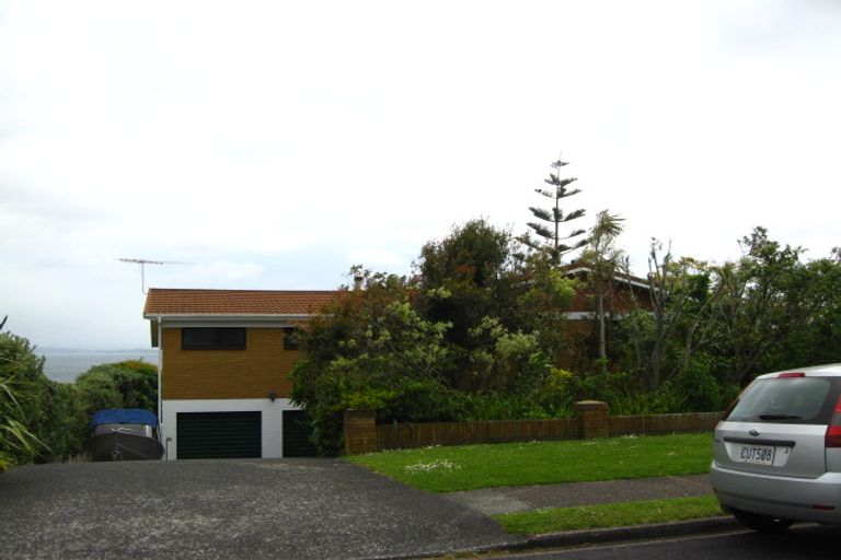 Photo of property in 62 Pacific Parade, Army Bay, Whangaparaoa, 0930