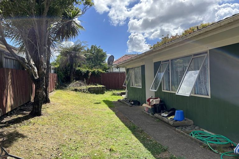 Photo of property in 1/59 Archibald Road, Kelston, Auckland, 0602
