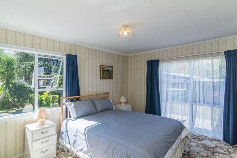 Photo of property in 311 Te Moana Road, Waikanae, 5036