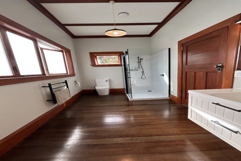 Photo of property in 10 Cambridge Terrace, Masterton, 5810